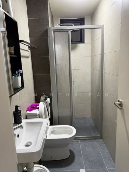 Servis Apartment untuk Disewa di AraTre' Residences - Samantha Pan - Bathroom - PropertyGuru.com.my