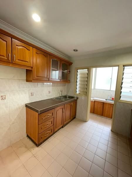 Kondominium untuk Dijual di Puncak Nusa Kelana - Jc Lee - Kitchen - PropertyGuru.com.my