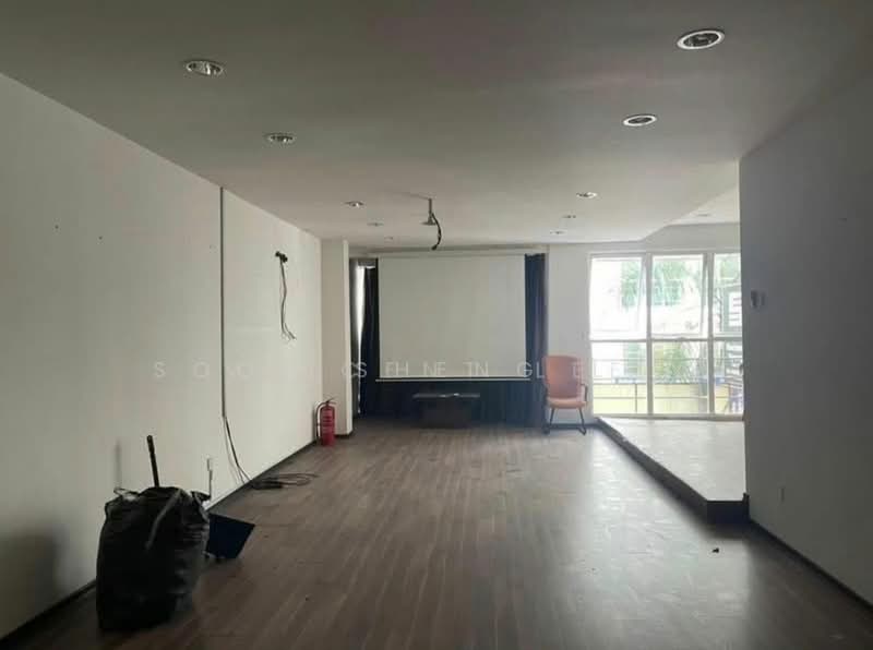 Shop for Rent in Bandar Puteri Puchong (Puchong) - Soon Sheng Law - Interior - PropertyGuru.com.my