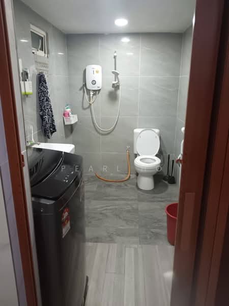 Rumah Teres untuk Dijual di Taman Segambut (Jalan Kuching) - Pearl Ho - Bathroom - PropertyGuru.com.my