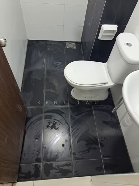 Servis Apartment untuk Dijual di Seasons Garden Residences - Kent Lau - Bathroom - PropertyGuru.com.my