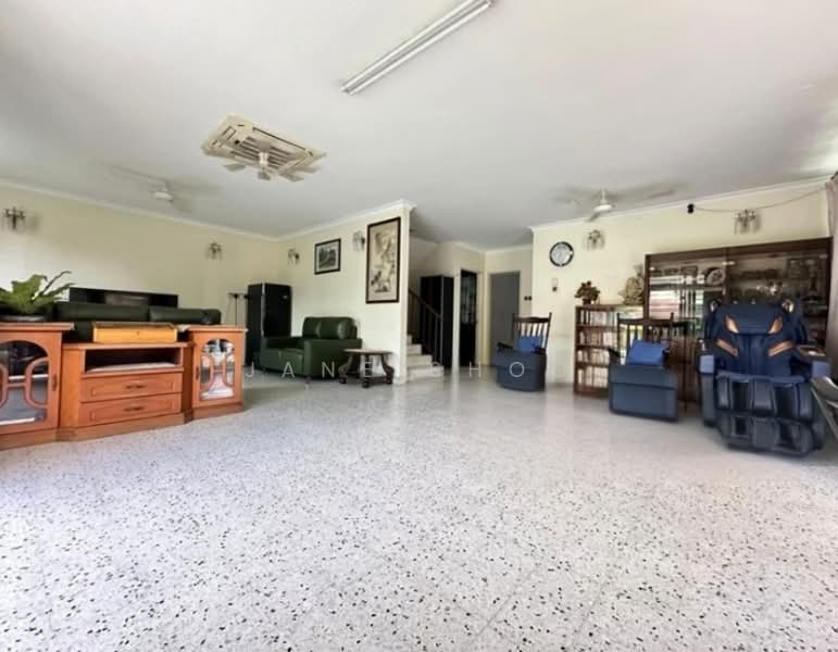 Rumah Berkembar untuk Dijual di Taman Overseas Union (Taman Oug) (Jalan Klang Lama (Old Klang Road)) - Jane Shoo - Living Room - PropertyGuru.com.my