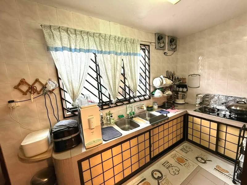 2-storey Terraced House for Sale in Taman Universiti (Skudai) - Tommy Tai - Kitchen - PropertyGuru.com.my