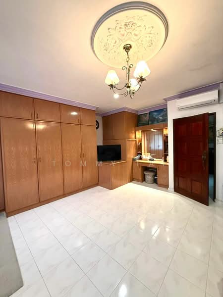 2-storey Terraced House for Sale in Taman Universiti (Skudai) - Tommy Tai - Bedroom - PropertyGuru.com.my