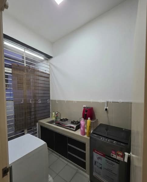 Semi-Detached House for Rent in Bandar Seri Coalfields (Ijok) - Jesslyn Tong - Kitchen - PropertyGuru.com.my