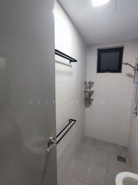 Service Residence for Sale at M Centura - Cliff Siow - Bathroom - PropertyGuru.com.my