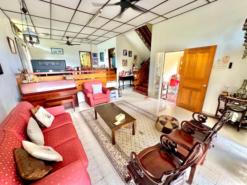 Bungalow for Sale in Seksyen 12 (Shah Alam) - Azizol . - Living Room - PropertyGuru.com.my