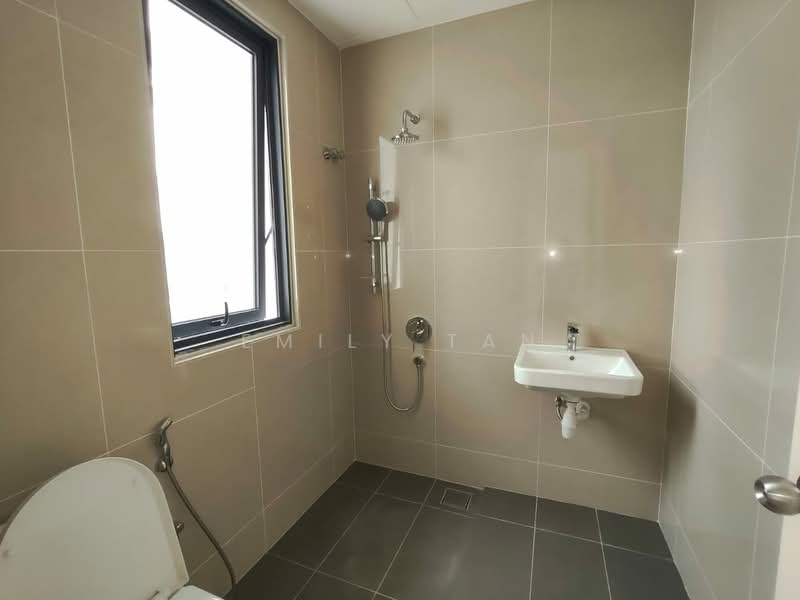 Rumah Teres 3.5 Tingkat untuk Disewa di Damansara Perdana (Selangor) - Emily Tan - Bathroom - PropertyGuru.com.my