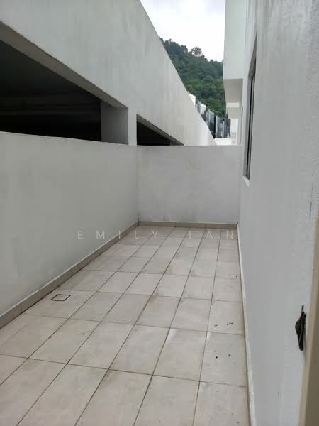 Rumah Teres 3.5 Tingkat untuk Disewa di Damansara Perdana (Selangor) - Emily Tan - Balcony - PropertyGuru.com.my