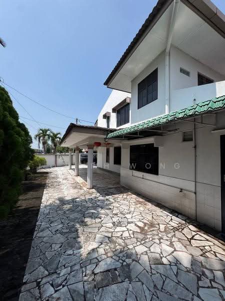 Rumah Teres 2-Tingkat untuk Dijual di Taman Arkid (Menglembu) - Joseph Wong - Exterior - PropertyGuru.com.my