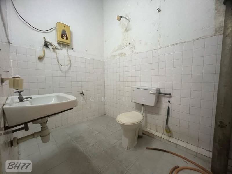 2-storey Terraced House for Sale in Taman Gembira (Klang) - Tom Lee - PropertyGuru.com.my