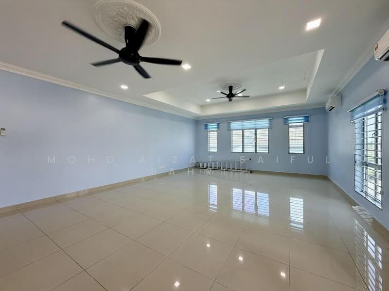 Rumah Teres 3 Tingkat untuk Dijual di Kajang (Selangor) - Mohd Aizat Saiful Bahri - Living Room - PropertyGuru.com.my