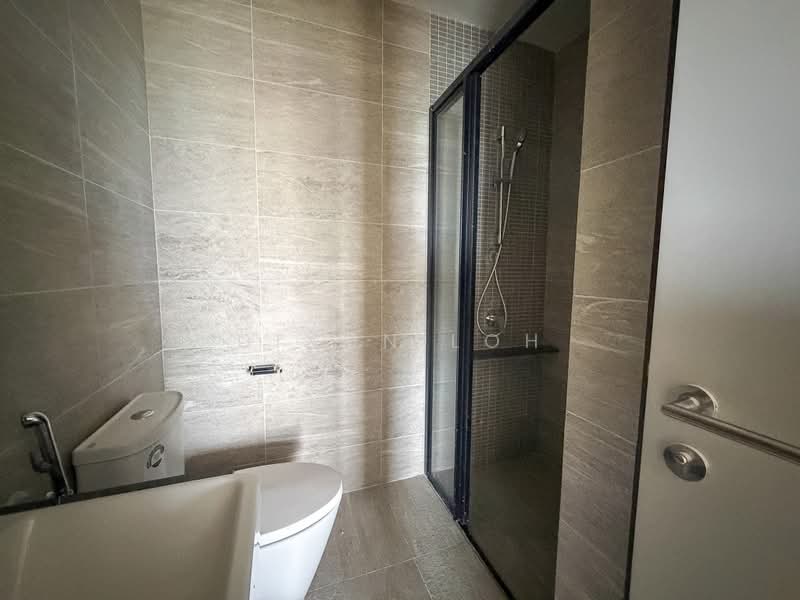 Servis Apartment untuk Disewa di Edelweiss @ Tropicana Gardens - Dixon Loh - Bathroom - PropertyGuru.com.my