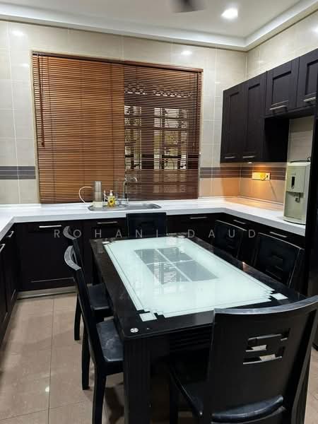 Semi-Detached House for Rent in Kajang (Selangor) - Rohani Daud - Kitchen - PropertyGuru.com.my