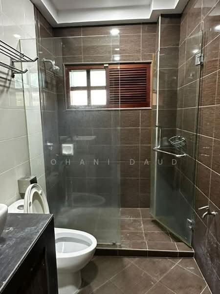 Semi-Detached House for Rent in Kajang (Selangor) - Rohani Daud - Bathroom - PropertyGuru.com.my
