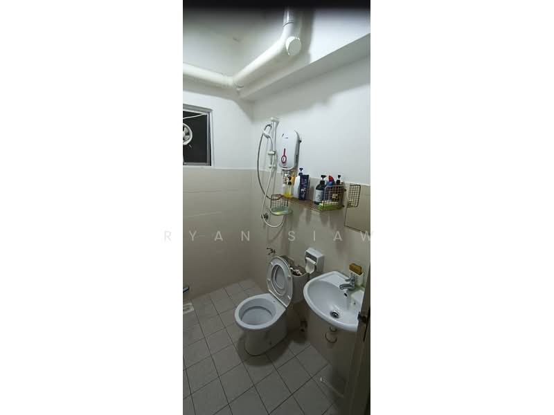 Servis Apartment untuk Dijual di Avelon Tower @ Plaza Medan Putra - Ryan Siaw - Bathroom - PropertyGuru.com.my