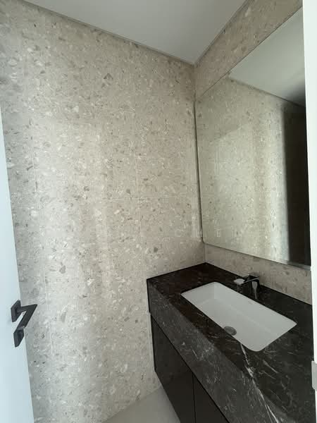 Kediaman Servis untuk Dijual di Regent Suites @ Pavilion Damansara Heights - Carrie Cheng - Powder Room - PropertyGuru.com.my