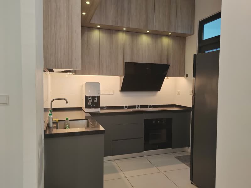 Condominium for Rent at Queens Residences Q2 @ Queens Waterfront - CS Ung - Kitchen - PropertyGuru.com.my