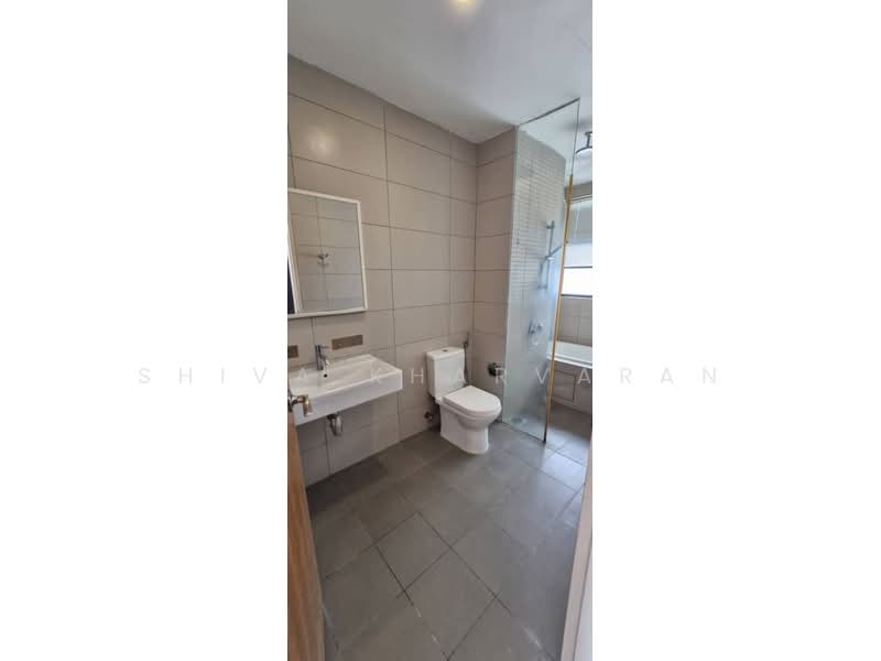 Servis Apartment untuk Disewa di Setia SKY Residences - Shiva Kharvaran - Bathroom - PropertyGuru.com.my