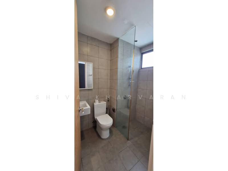 Servis Apartment untuk Disewa di Setia SKY Residences - Shiva Kharvaran - Bathroom - PropertyGuru.com.my