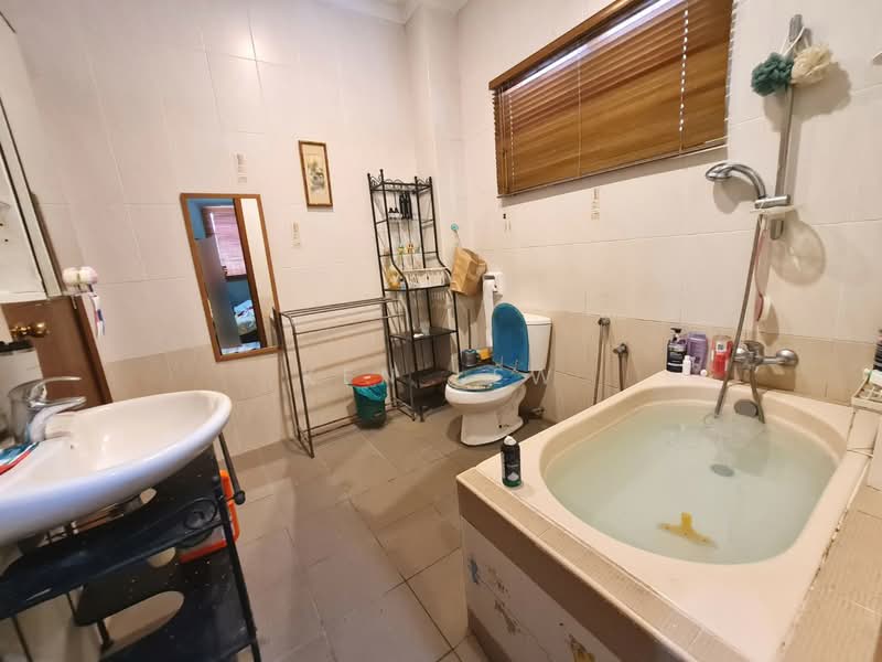 Semi-Detached House for Rent in Taman Segar Perdana (Cheras) - Ken Lew - Bathroom - PropertyGuru.com.my