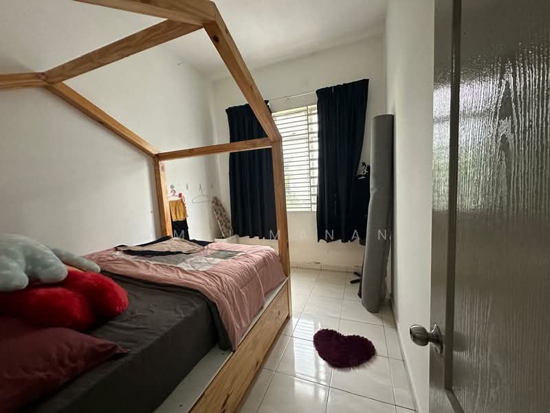 Semi-Detached House for Sale in Telok Panglima Garang (Selangor) - Amni Manan - Bedroom - PropertyGuru.com.my