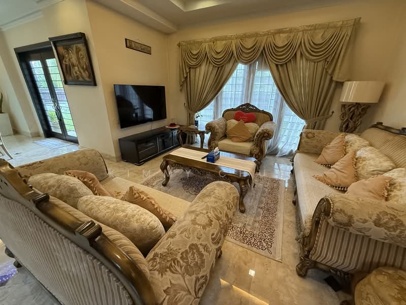 Bungalow for Sale in Bandar Putra Permai (Seri Kembangan) - Kimmy Chua - Living Room - PropertyGuru.com.my