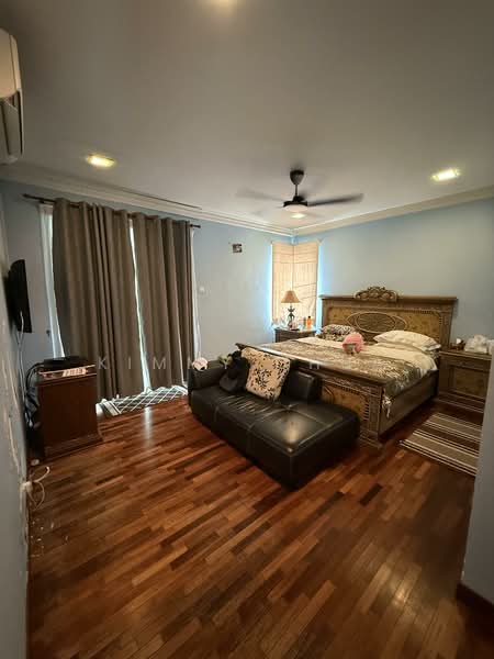 Bungalow for Sale in Bandar Putra Permai (Seri Kembangan) - Kimmy Chua - Bedroom - PropertyGuru.com.my