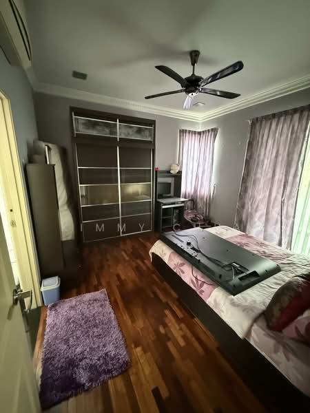 Bungalow for Sale in Bandar Putra Permai (Seri Kembangan) - Kimmy Chua - Bedroom - PropertyGuru.com.my