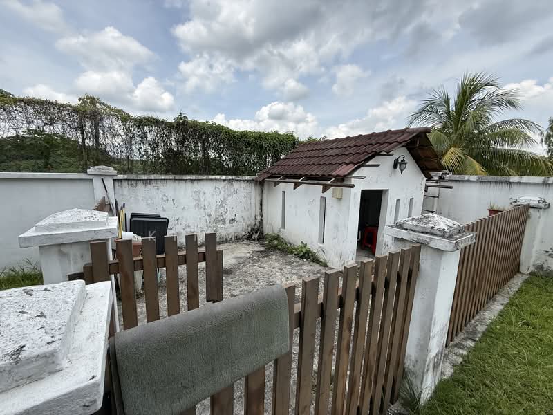 Bungalow for Sale in Bandar Putra Permai (Seri Kembangan) - Kimmy Chua - Exterior - PropertyGuru.com.my