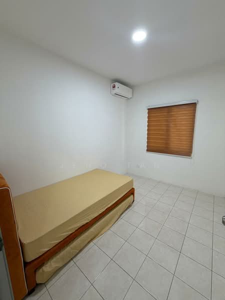Pangsapuri untuk Disewa di SP Lodge Sri Pertiwi - Jeno Tan - Bedroom - PropertyGuru.com.my