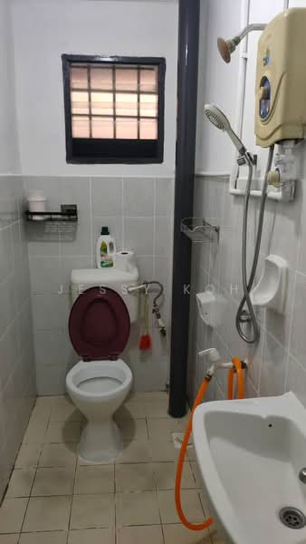 2-storey Terraced House for Rent in Taman Bukit Mewah (Tampoi) - Jessy Koh - Bathroom - PropertyGuru.com.my