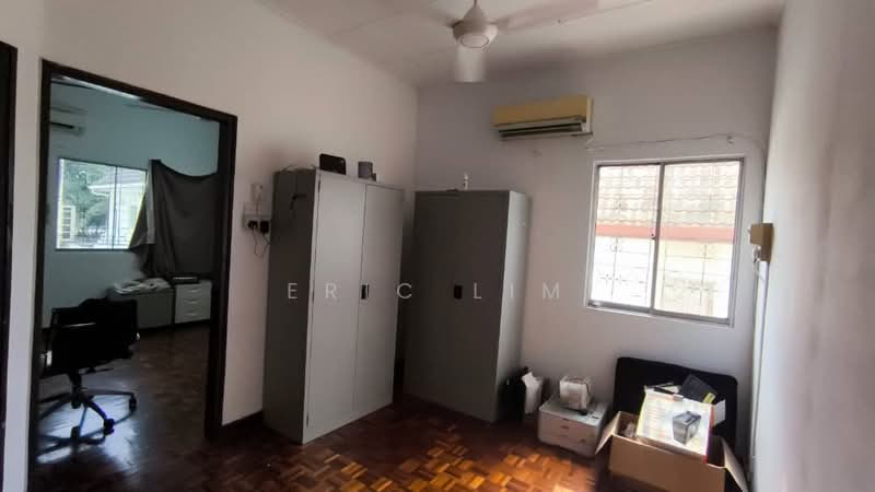 Rumah Teres 2 Tingkat untuk Disewa di Damansara Jaya (Petaling Jaya) - Eric Lim - Study - PropertyGuru.com.my
