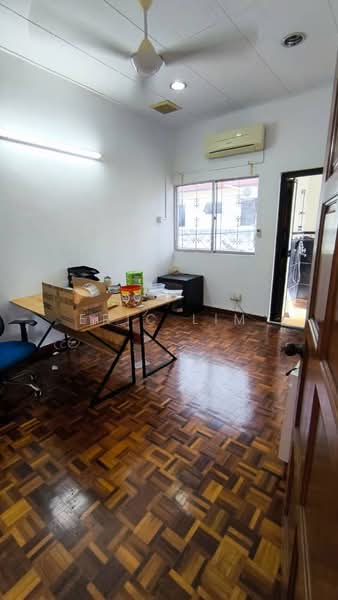 Rumah Teres 2 Tingkat untuk Disewa di Damansara Jaya (Petaling Jaya) - Eric Lim - Study - PropertyGuru.com.my