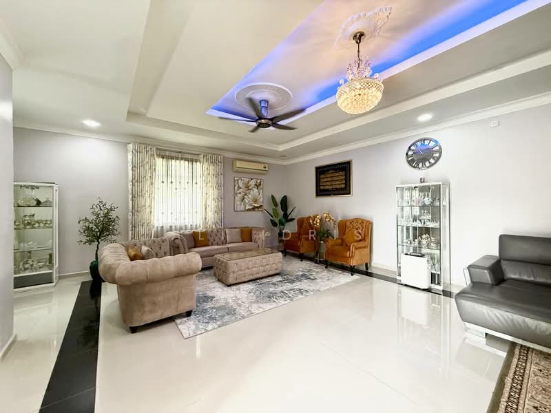 Rumah Banglo untuk Dijual di Idaman Villa (Labu) - Ali Idris - Living Room - PropertyGuru.com.my