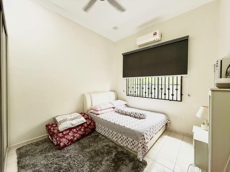 Rumah Banglo untuk Dijual di Idaman Villa (Labu) - Ali Idris - Bedroom - PropertyGuru.com.my