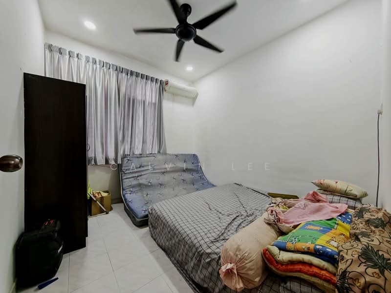 1-storey Terraced House for Sale in Taman Rinting (Masai) - Calvin Lee - Bedroom - PropertyGuru.com.my