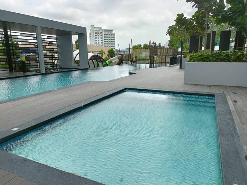 Service Residence for Rent at Sky Trees - Jin Teok - Pool - PropertyGuru.com.my