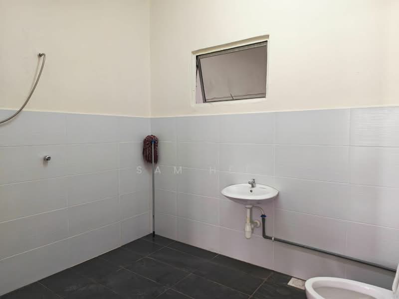 2-storey Terraced House for Rent in Taman Taynton View (Cheras) - Sam Hee - Bathroom - PropertyGuru.com.my