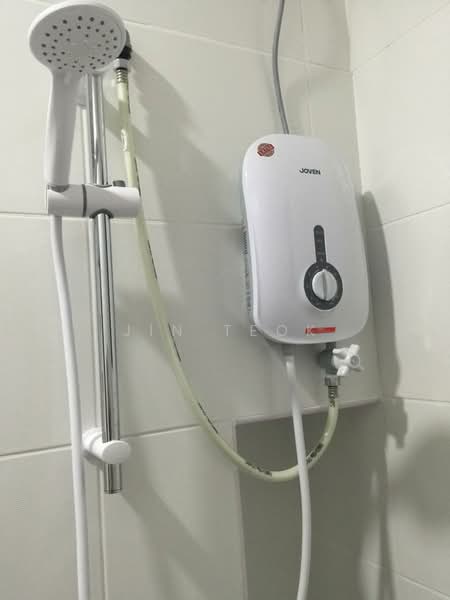 Service Residence for Sale at Sky View - Jin Teok - Bathroom - PropertyGuru.com.my