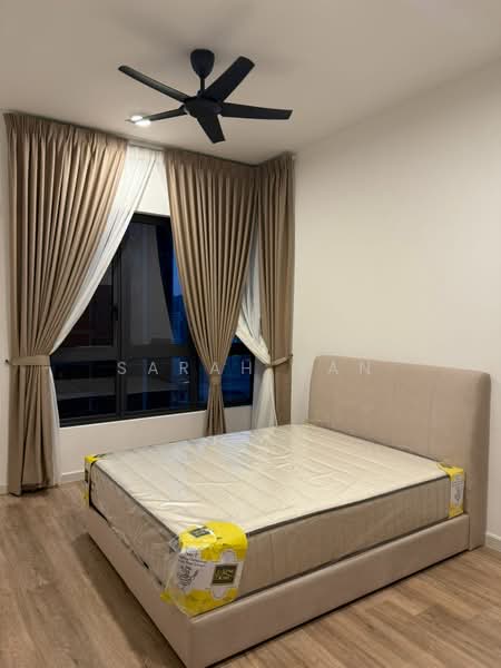 Servis Apartment untuk Dijual di Sunway Belfield - Sarah Tan - Master Bedroom - PropertyGuru.com.my