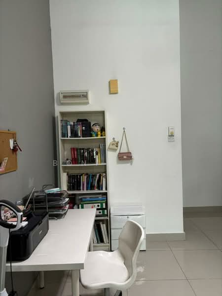 Service Residence for Sale at Subang Soho (One Soho) - Bonie Tan - Study - PropertyGuru.com.my