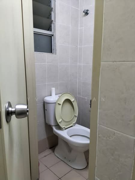 Kondominium untuk Dijual di Desa Putra - Yvonne Tan - Bathroom - PropertyGuru.com.my