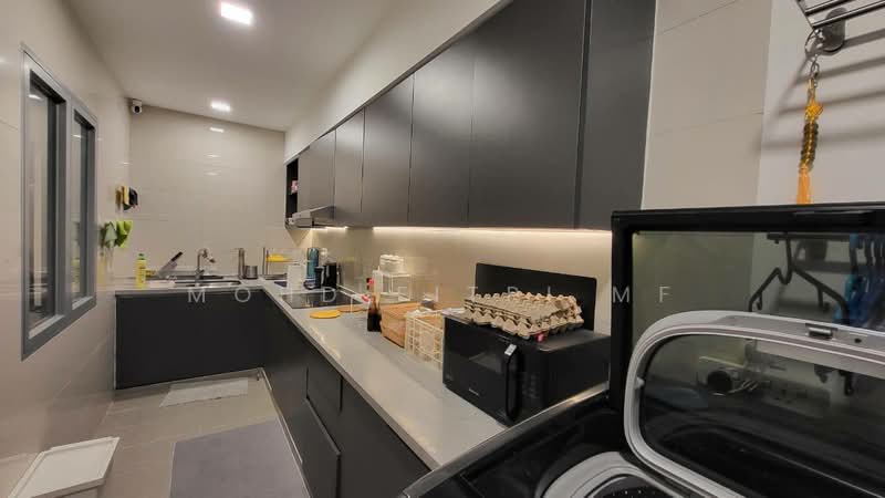 Condominium for Rent at Lakefront Residence - Mohd Fitri MF - Kitchen - PropertyGuru.com.my