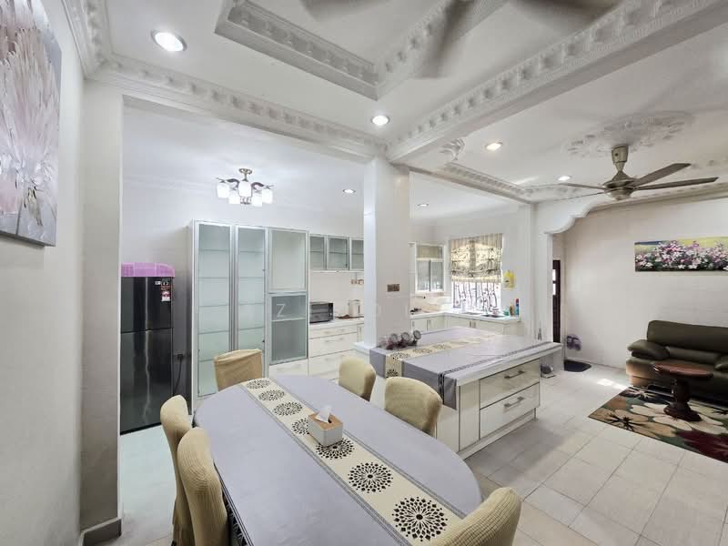 Semi-Detached House for Sale in D'Kayangan (Shah Alam) - Azizol . - Kitchen - PropertyGuru.com.my