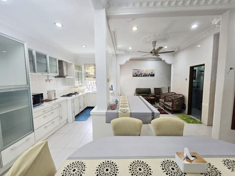 Semi-Detached House for Sale in D'Kayangan (Shah Alam) - Azizol . - Kitchen - PropertyGuru.com.my