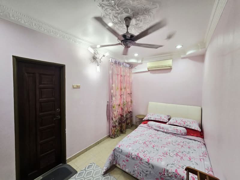 Semi-Detached House for Sale in D'Kayangan (Shah Alam) - Azizol . - Bedroom - PropertyGuru.com.my