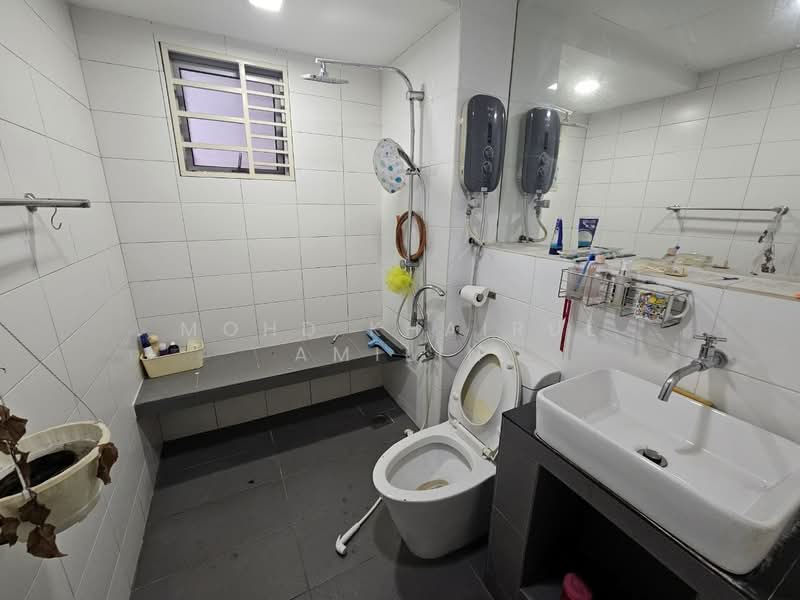 Condominium for Sale at Midfields - Mohd Khairul Amilin - Bathroom - PropertyGuru.com.my