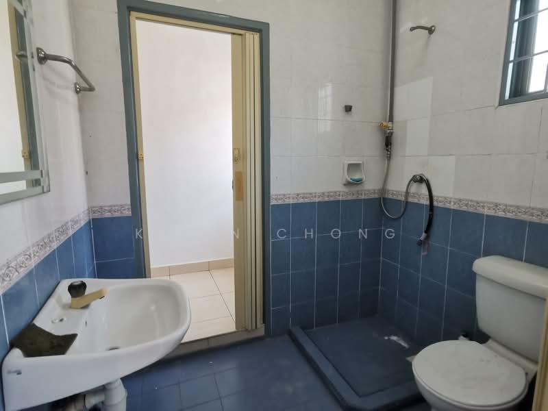 2-storey Terraced House for Sale in Taman Puchong Prima (Puchong) - Kevin Chong - Bathroom - PropertyGuru.com.my