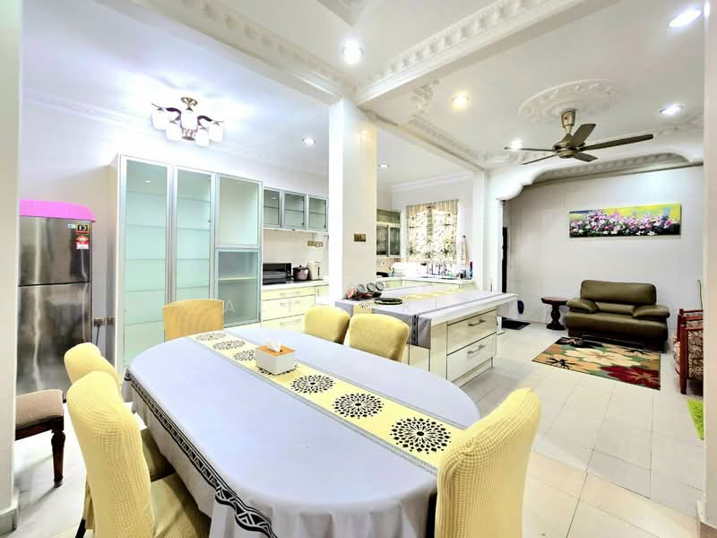 Semi-Detached House for Sale in D'Kayangan (Shah Alam) - Ali Idris - Kitchen - PropertyGuru.com.my